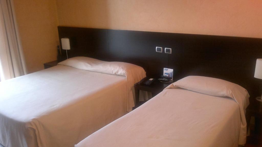 Hotel Aleramo Asti Pokoj fotografie