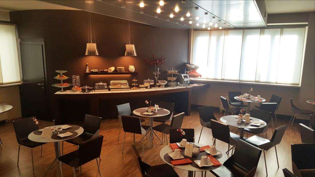 Hotel Aleramo Asti Restaurace fotografie